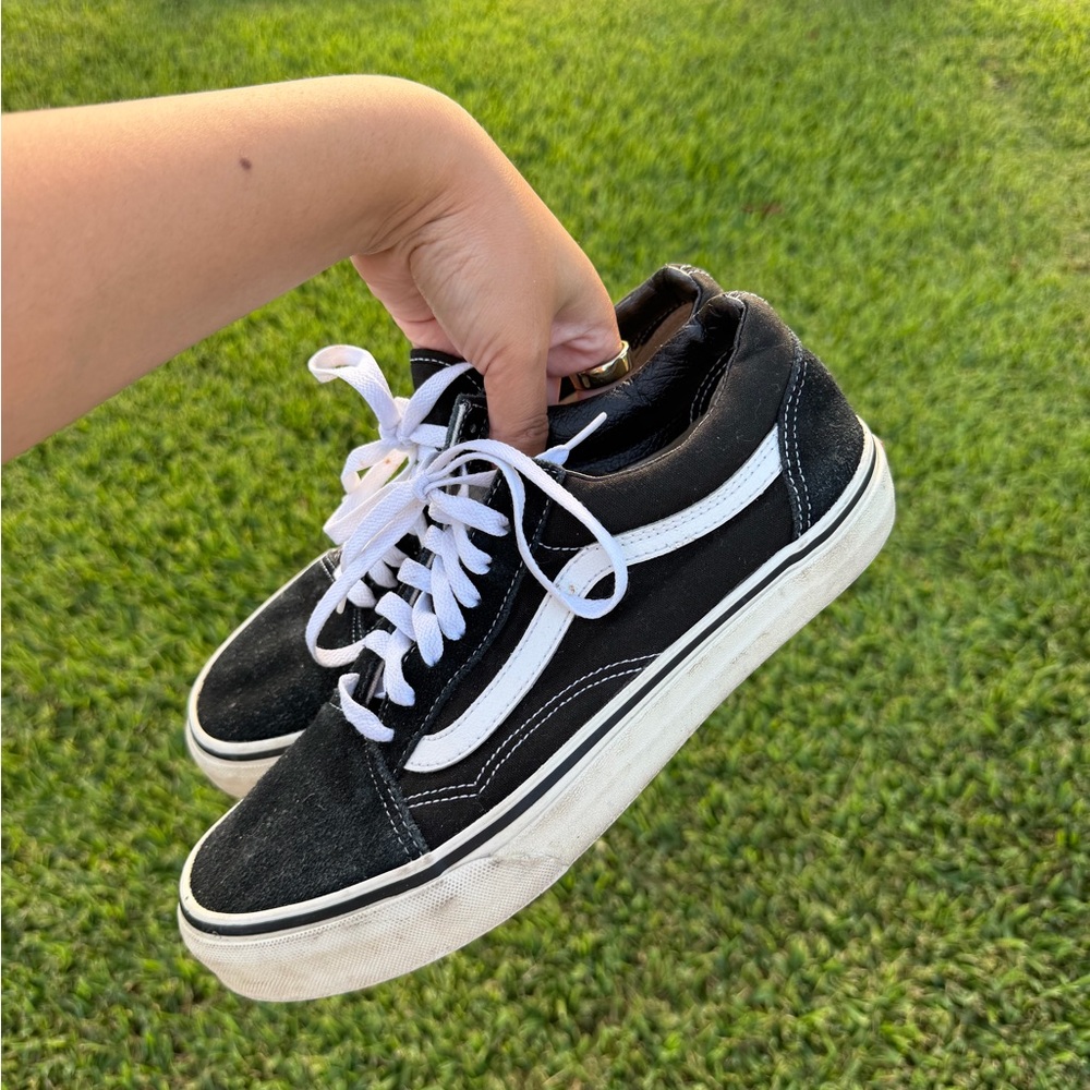 Vans Black & White Old Skool Low-Top Skate Sneakers